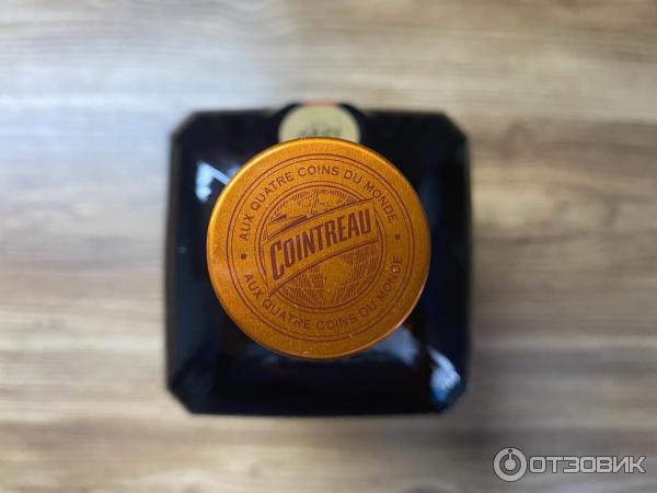 Ликер Cointreau фото